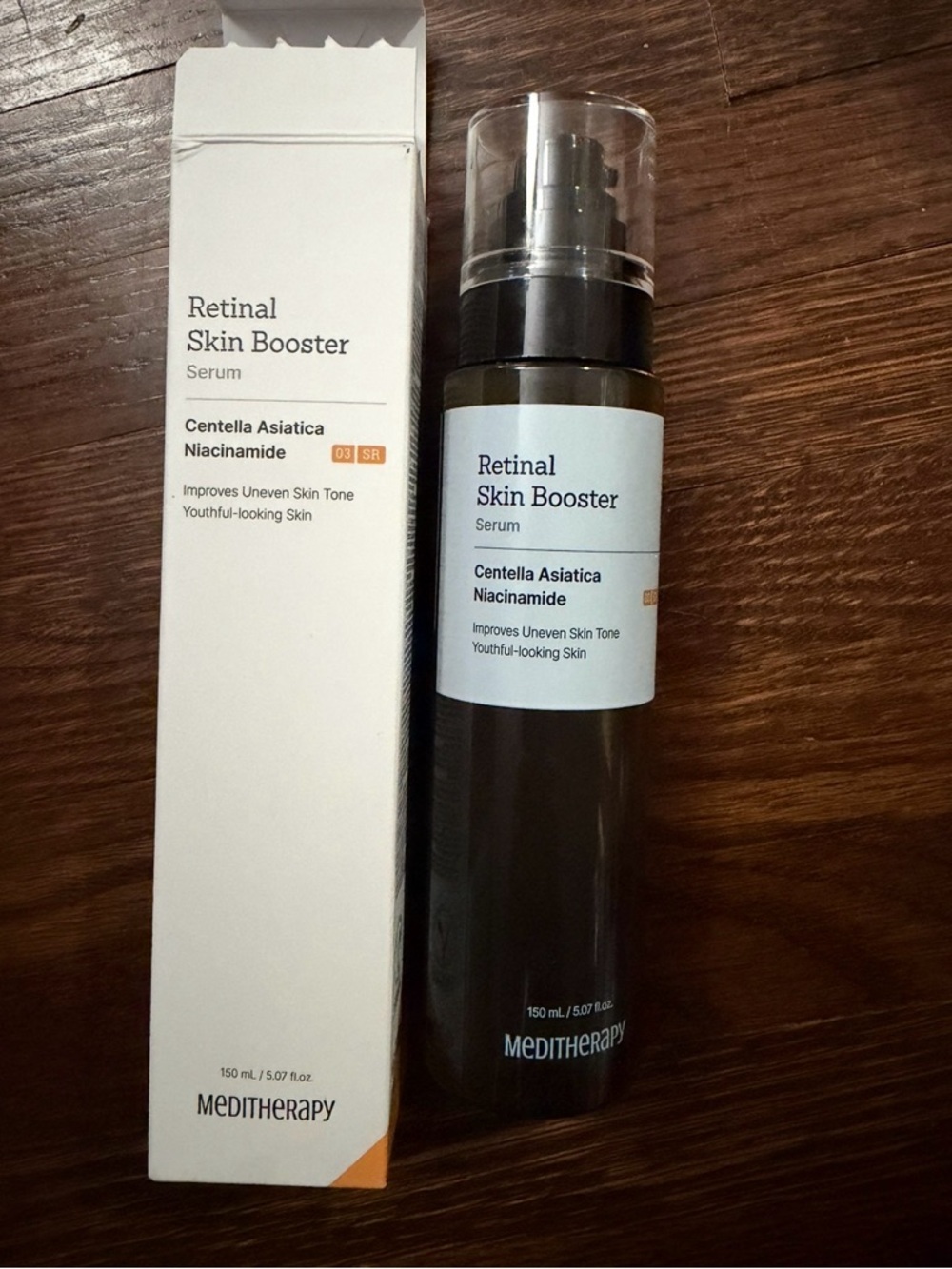Retinal Skin Booster Serum - Black & Light Blue